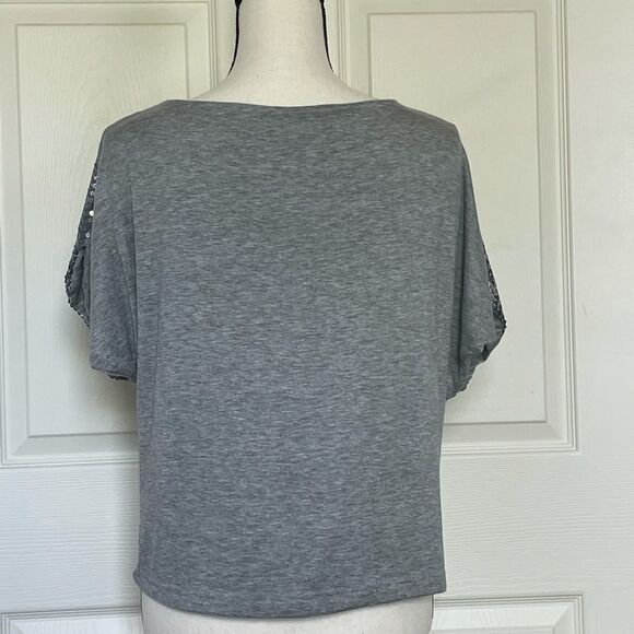 Brandy Melville Boxy Crop Sequin t-shirt, O/S - Picture 5 of 14